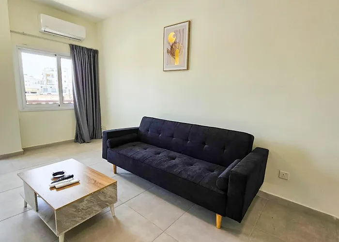 Sky Ward Rooms, 150m From Chabad Lubavitch * לרנקה